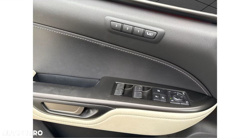 Lexus Seria NX 450h+ E-FOUR F SPORT - 15