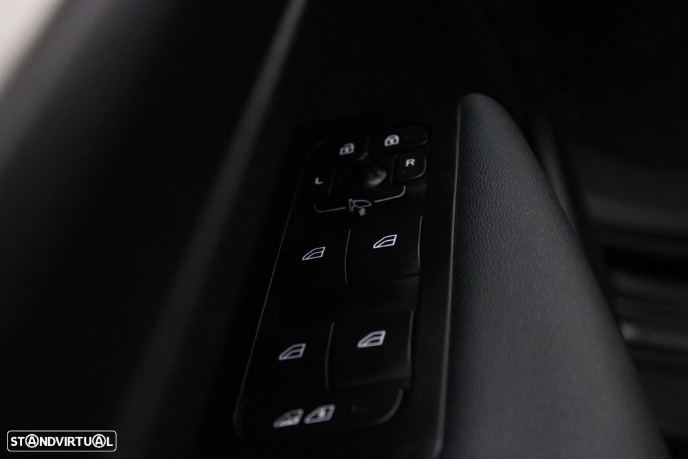 Volvo XC 40 1.5 T2 Momentum - 29