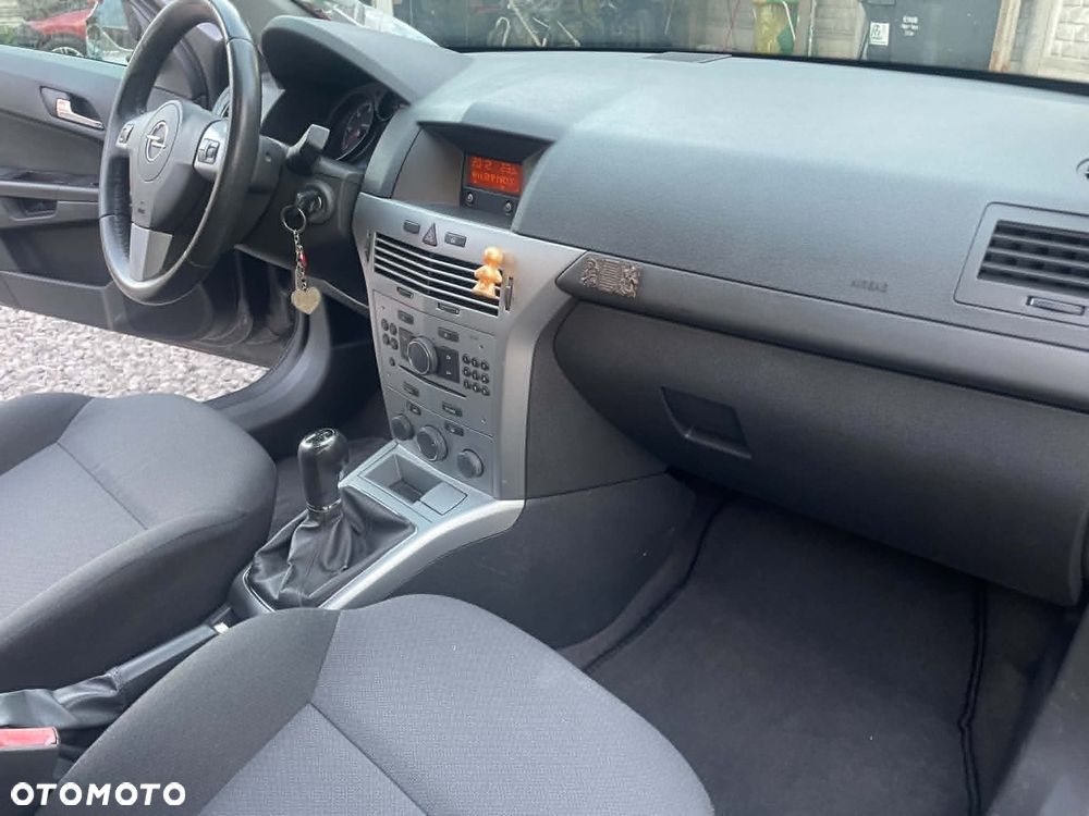 Opel Astra 1.3 CDTI - 4