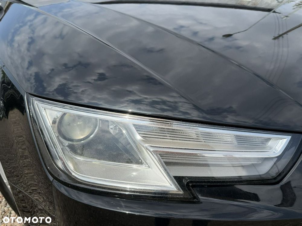 Audi A4 Avant 2.0 TDI ultra design - 19