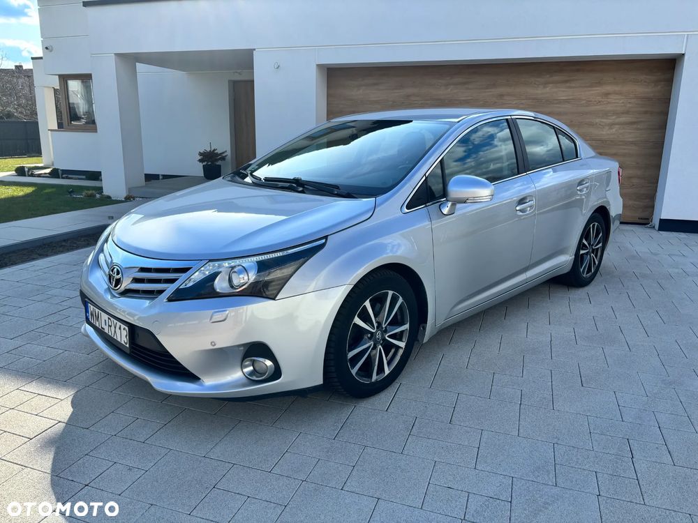 Toyota Avensis 2.2 D-4D Prestige - 4