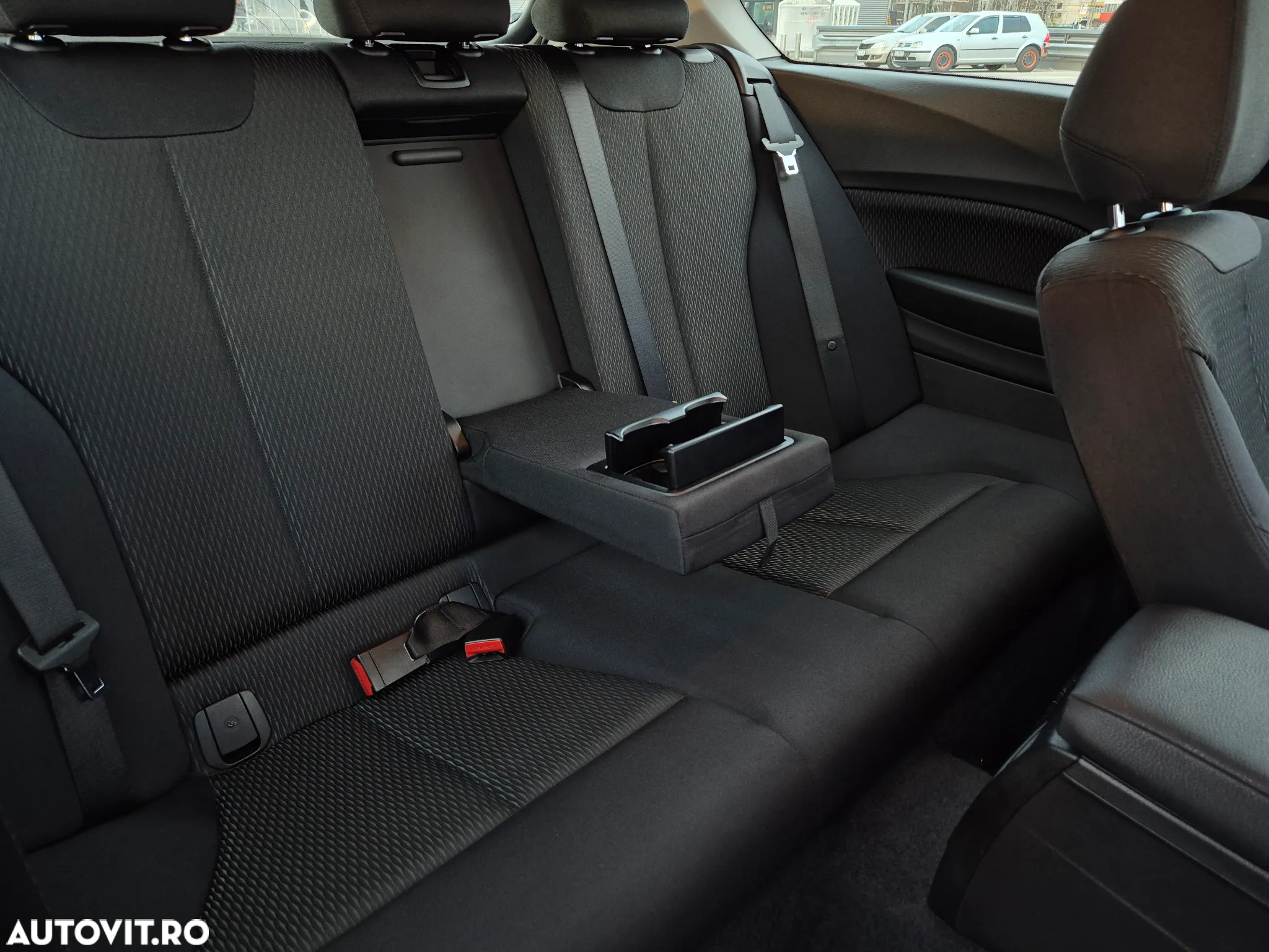 BMW Seria 1 116i - 13