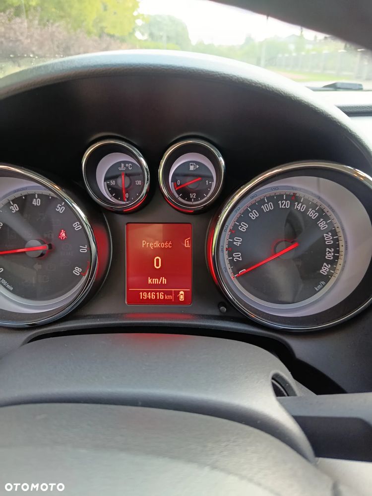 Opel Astra 1.4 T Cosmo - 24