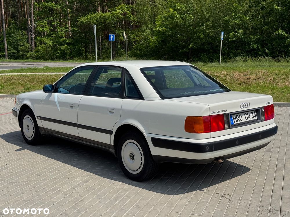 Audi 100 - 4