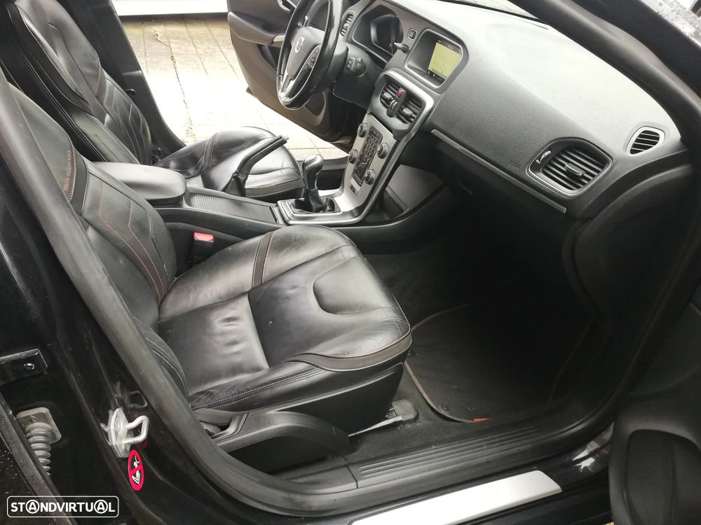 Volvo V40 D2 Ocean Race - 11