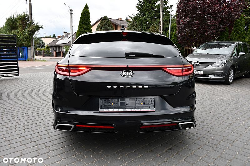 Kia ProCeed 1.4 T-GDI DCT7 OPF GT LINE - 32