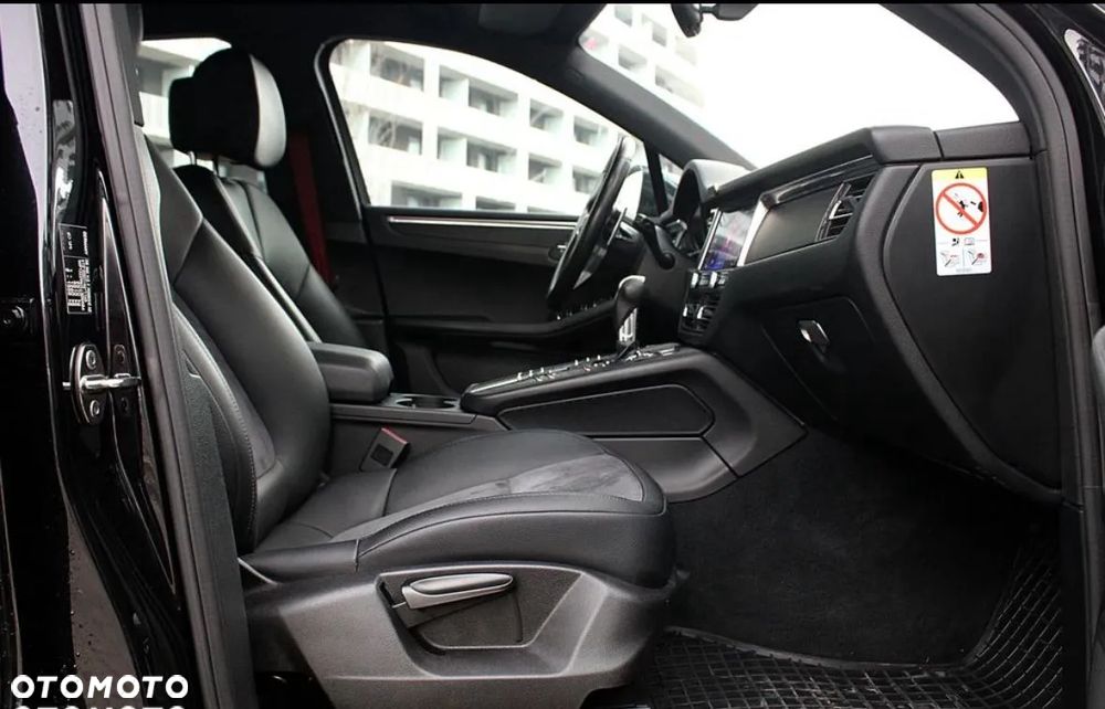 Porsche Macan - 10