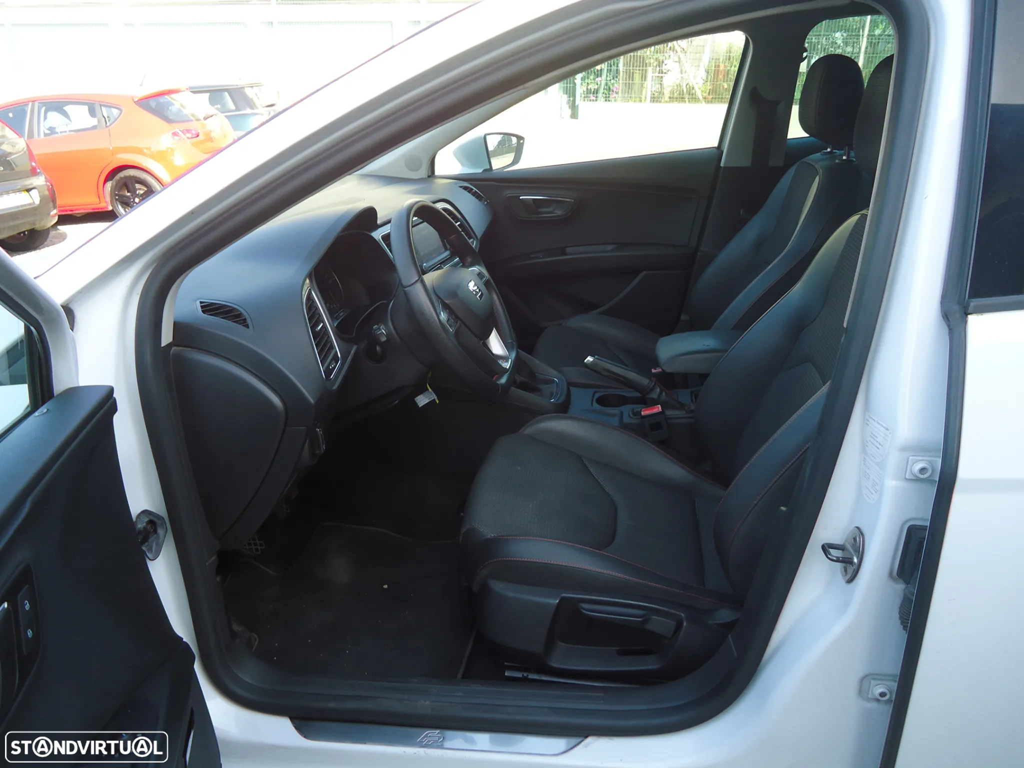 SEAT Leon 2.0 TDI FR S/S - 6