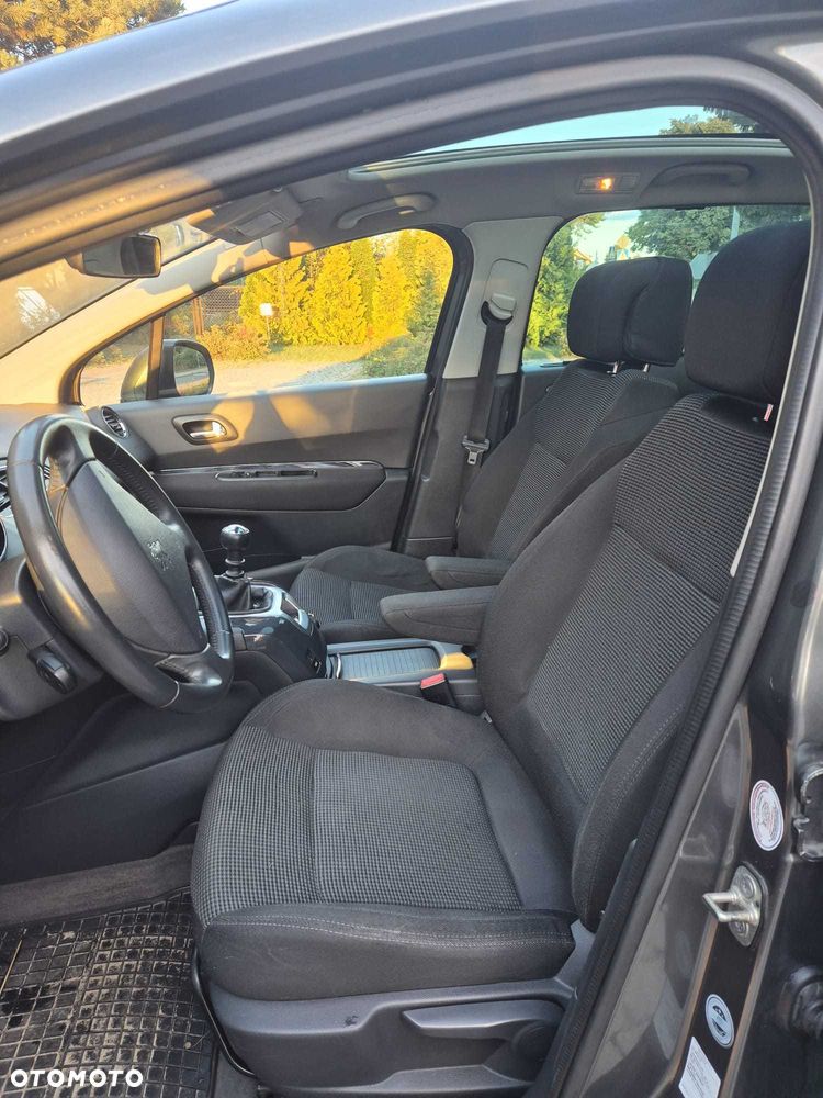 Peugeot 5008 - 6