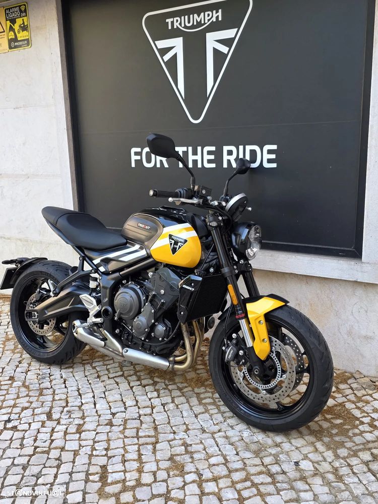 Triumph Trident - 3