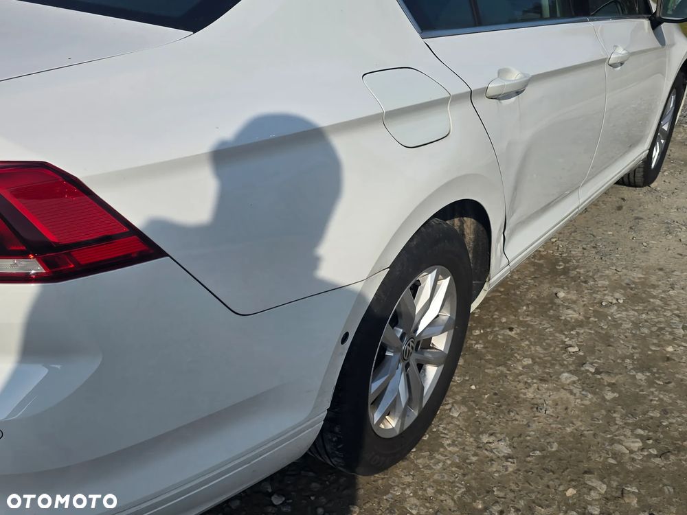 Volkswagen Passat 2.0 TDI (BlueMotion Technology) Comfortline - 5