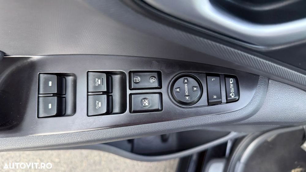 Hyundai IONIQ 1.6 GDI Premium - 12