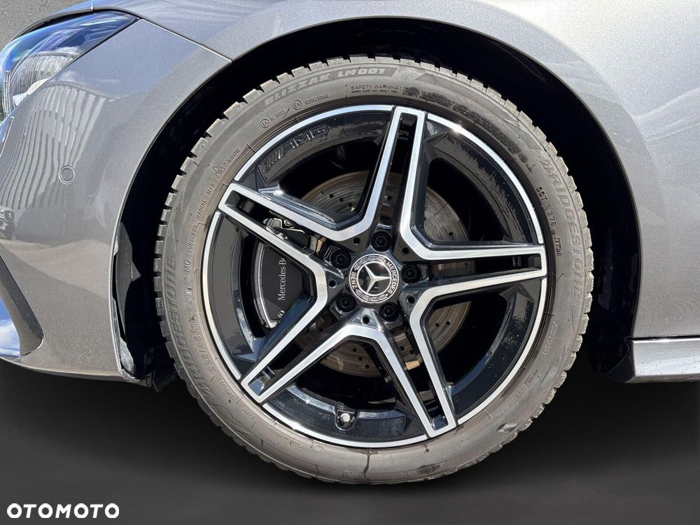 Mercedes-Benz CLA - 10