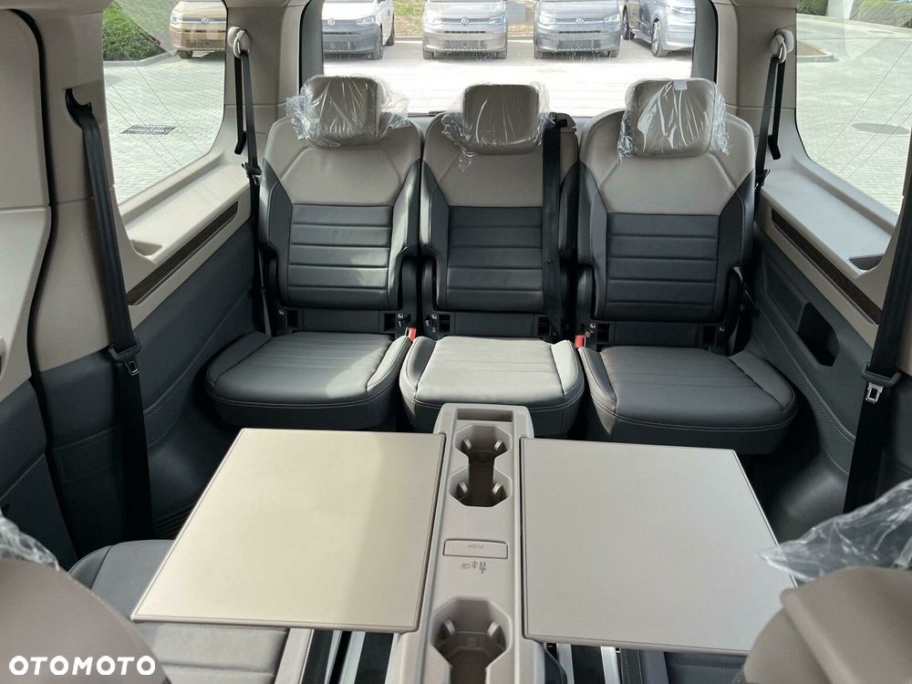 Volkswagen Multivan - 14