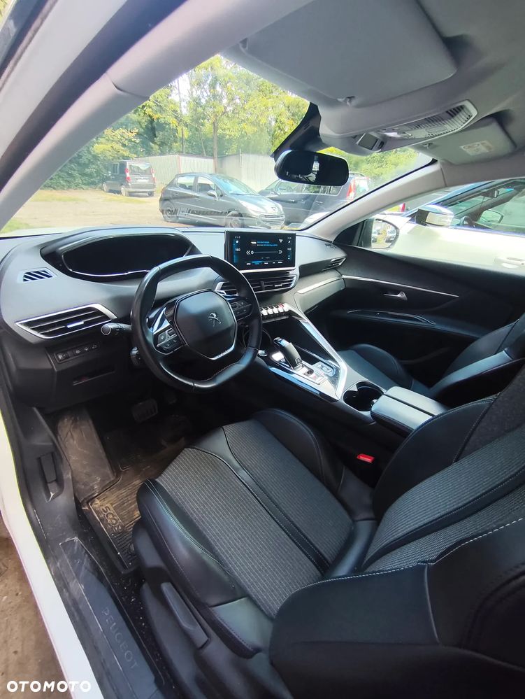 Peugeot 5008 1.2 PureTech Allure Pack S&S EAT8 - 7