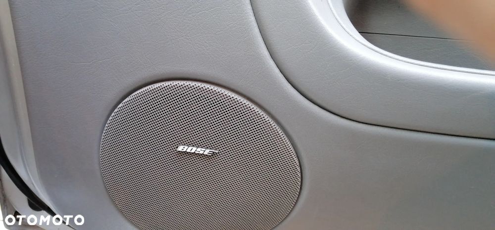 Mercedes-Benz ML - 12