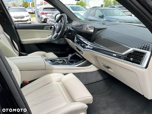 BMW X7 M60i xDrive - 12