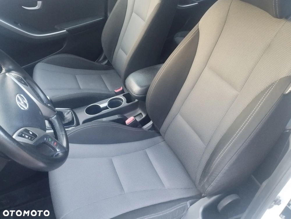 Hyundai i30 1.6 CRDI Trend - 7
