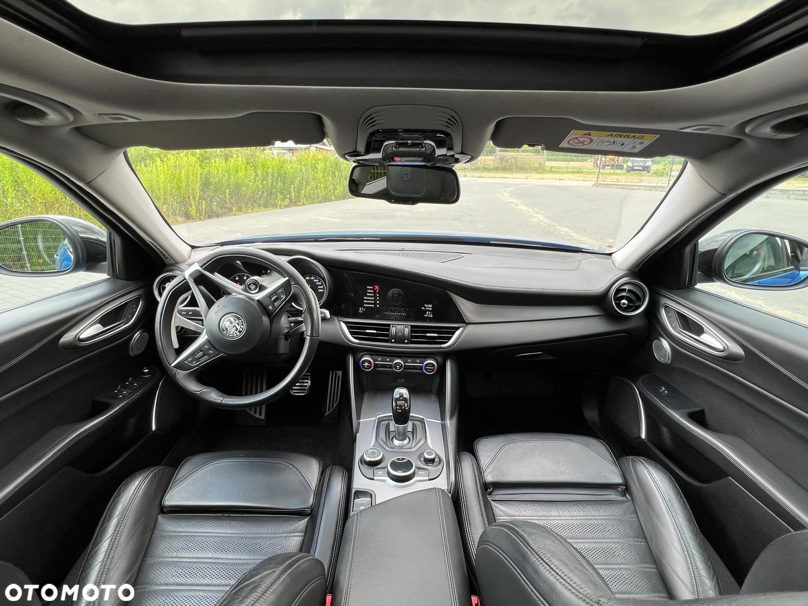 Alfa Romeo Giulia 2.0 Turbo 16V AT8 Veloce - 12