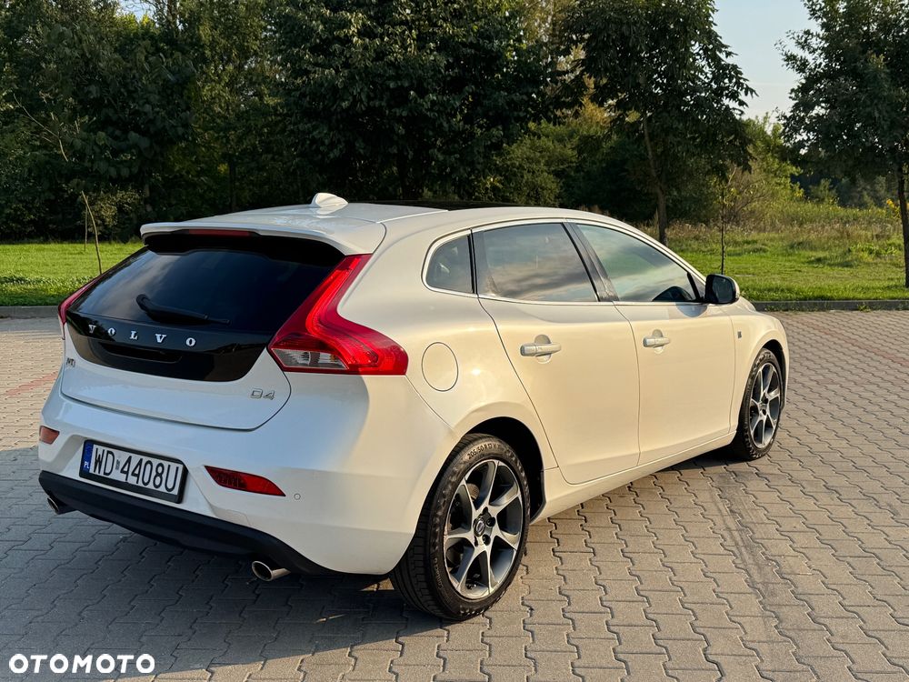 Volvo V40 D4 Geartronic Ocean Race - 3