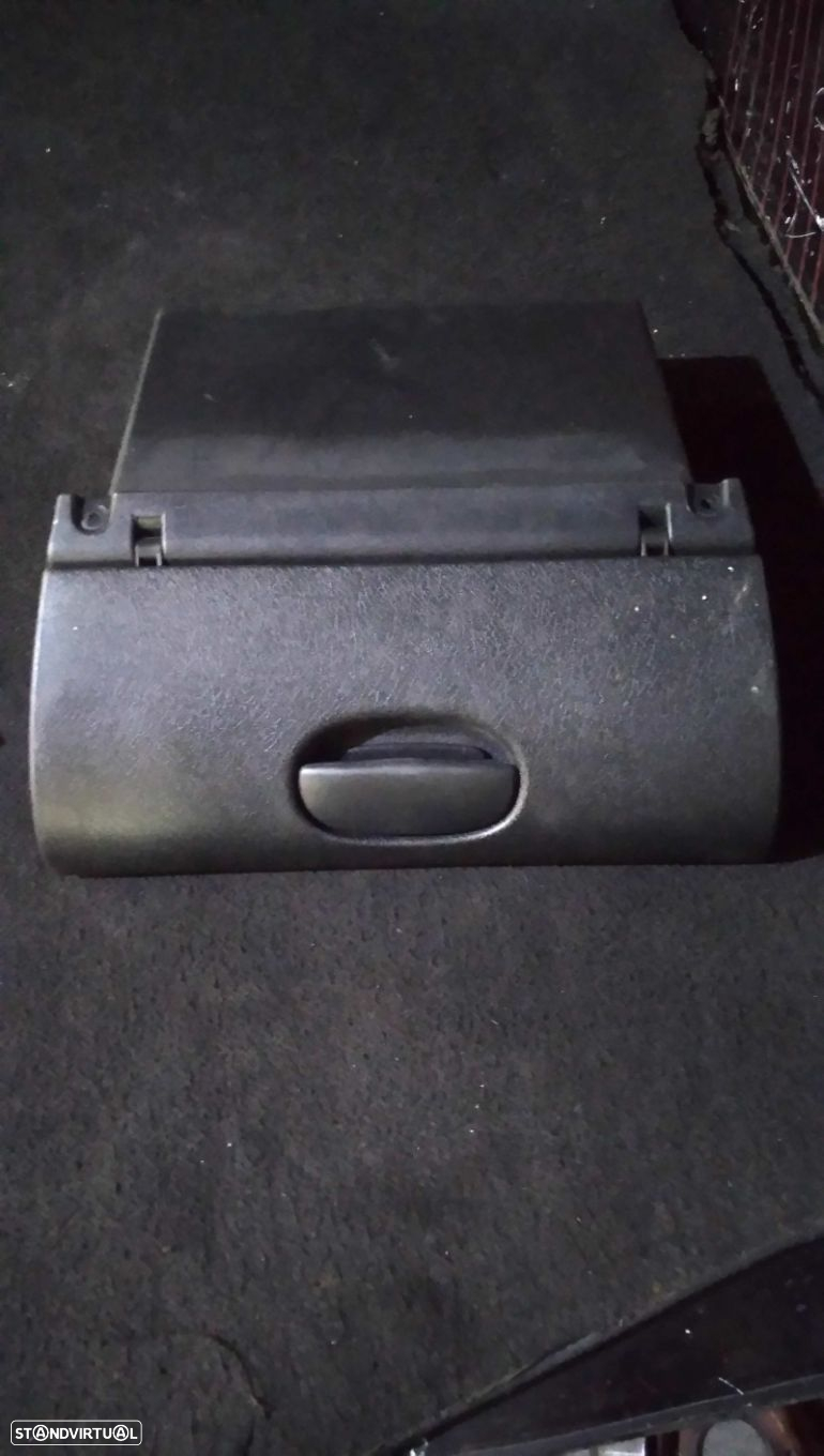 Porta Luvas Opel Corsa B (S93) - 4