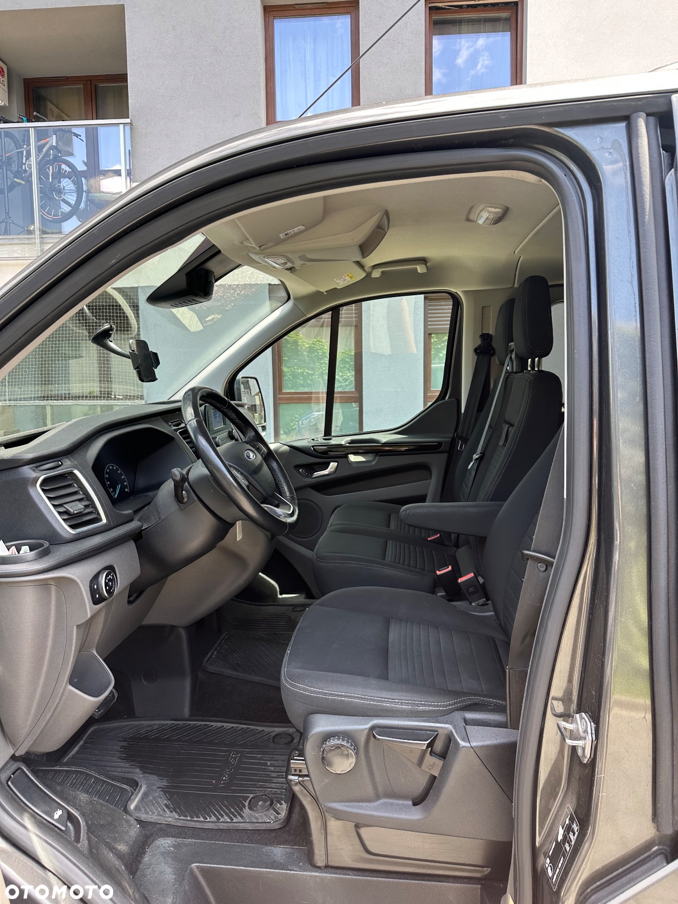 Ford Transit Custom - 11