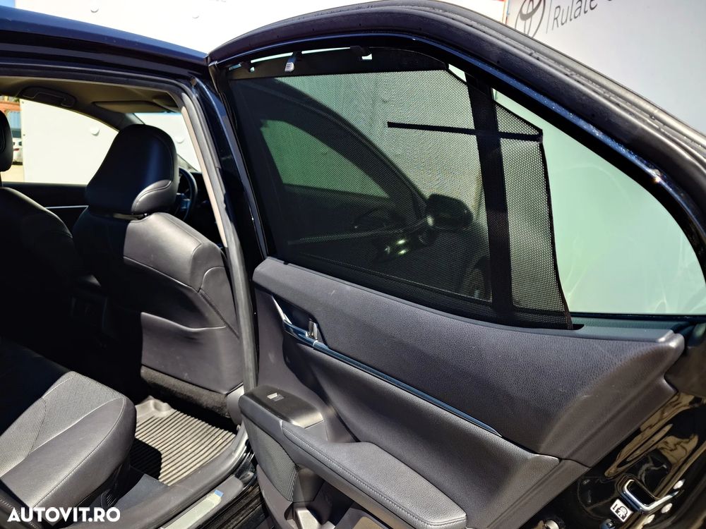 Toyota Camry 2.5 Exclusive - 10