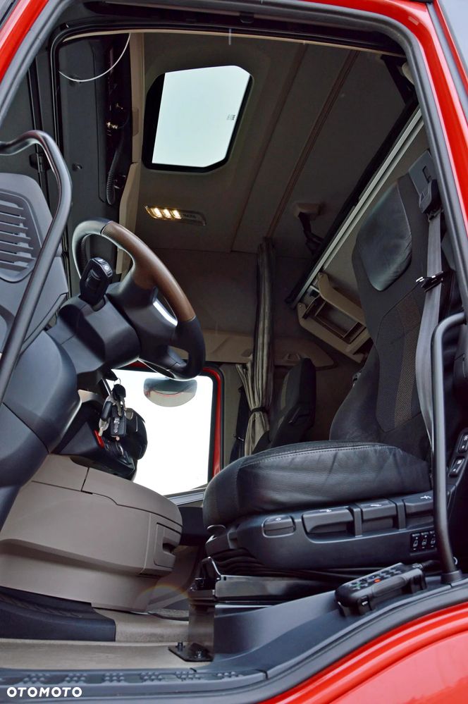 DAF XG+ 530 / ZF INTARDER / KLIMA POST. / FULL LED / WENTYLOWANY FOTEL! - 26