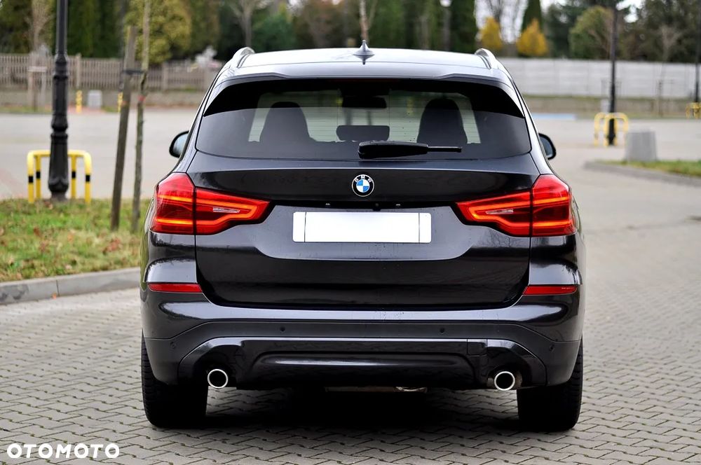 BMW X3 sDrive18d Business Edition - 11