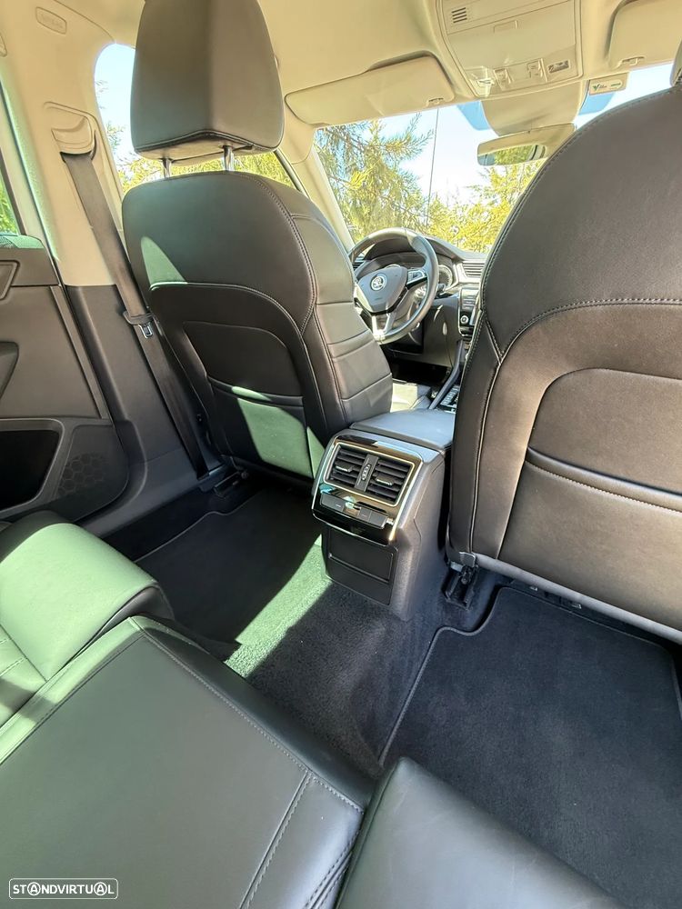 Skoda Superb Break 2.0 TDI Laurin&Klement DSG - 35