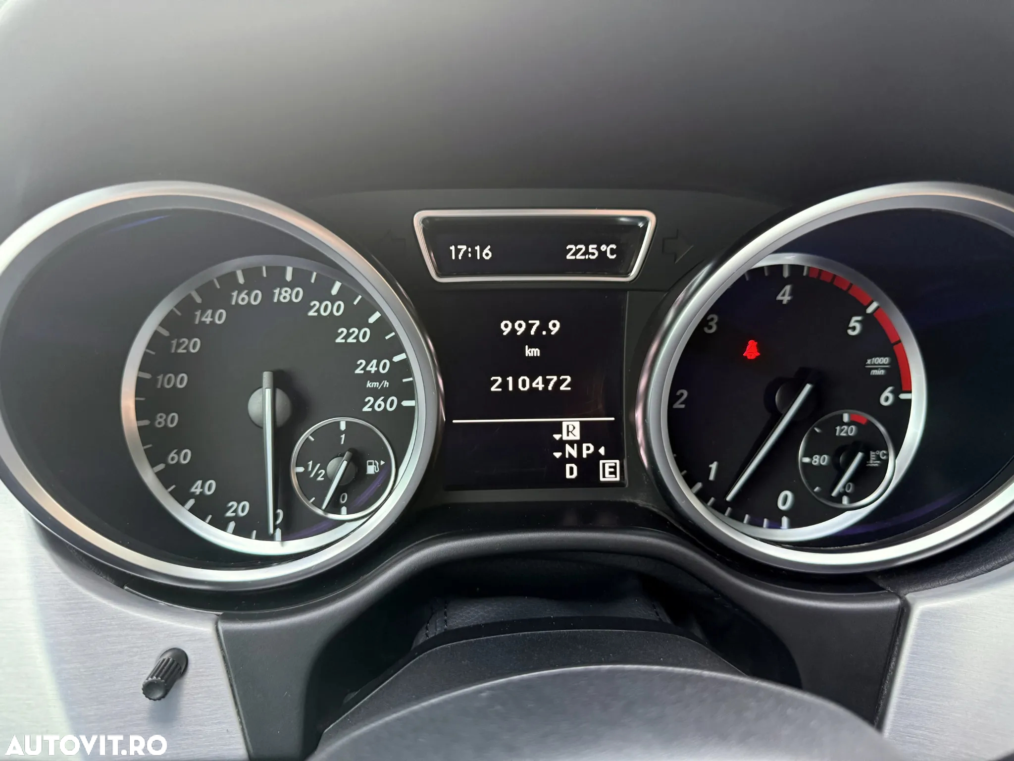 Mercedes-Benz ML 250 BlueTEC 4MATIC 7G-TRONIC - 25