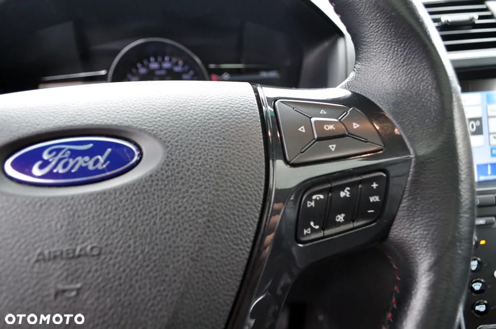 Ford Explorer - 27
