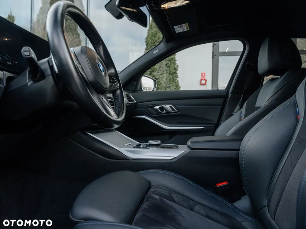 BMW Seria 3 320d xDrive M Sport - 11