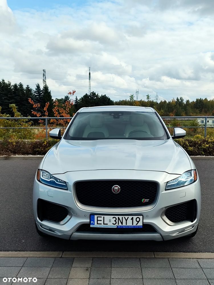 Jaguar F-Pace - 4