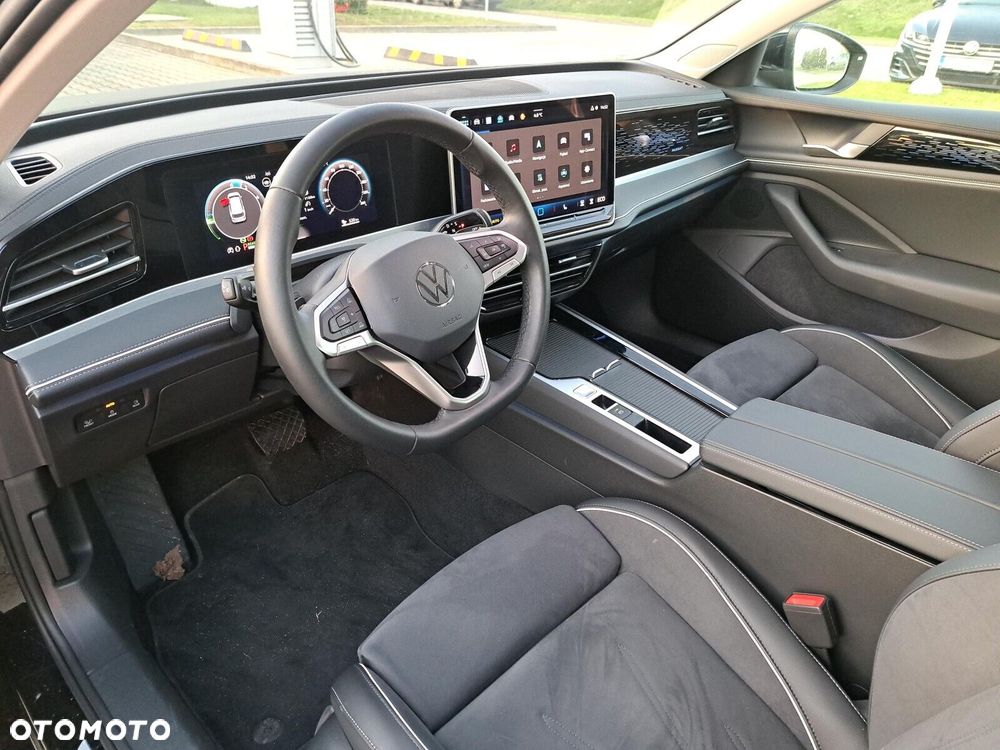 Volkswagen Passat - 9