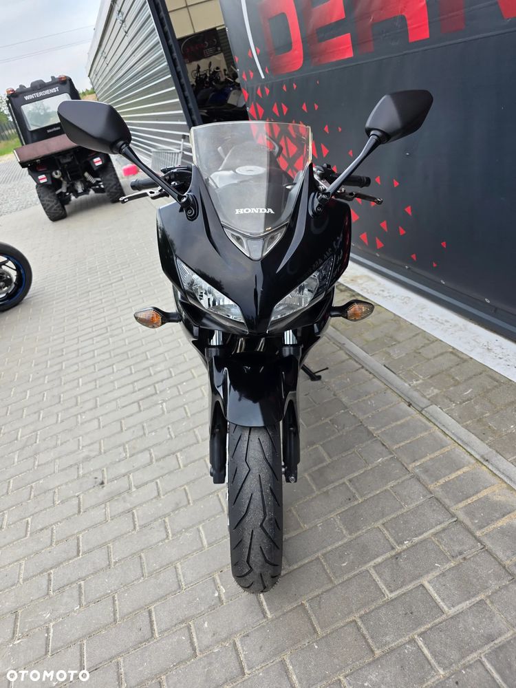 Honda CBR - 28