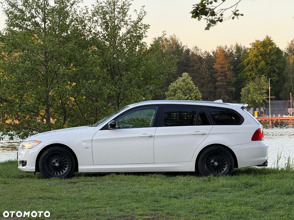 BMW Seria 3 ver-320d-dpf - 9