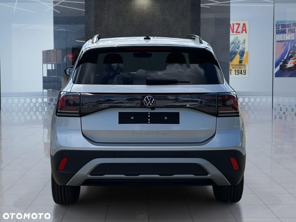 Volkswagen T-Cross - 12