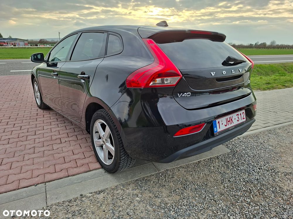 Volvo V40 D2 - 4