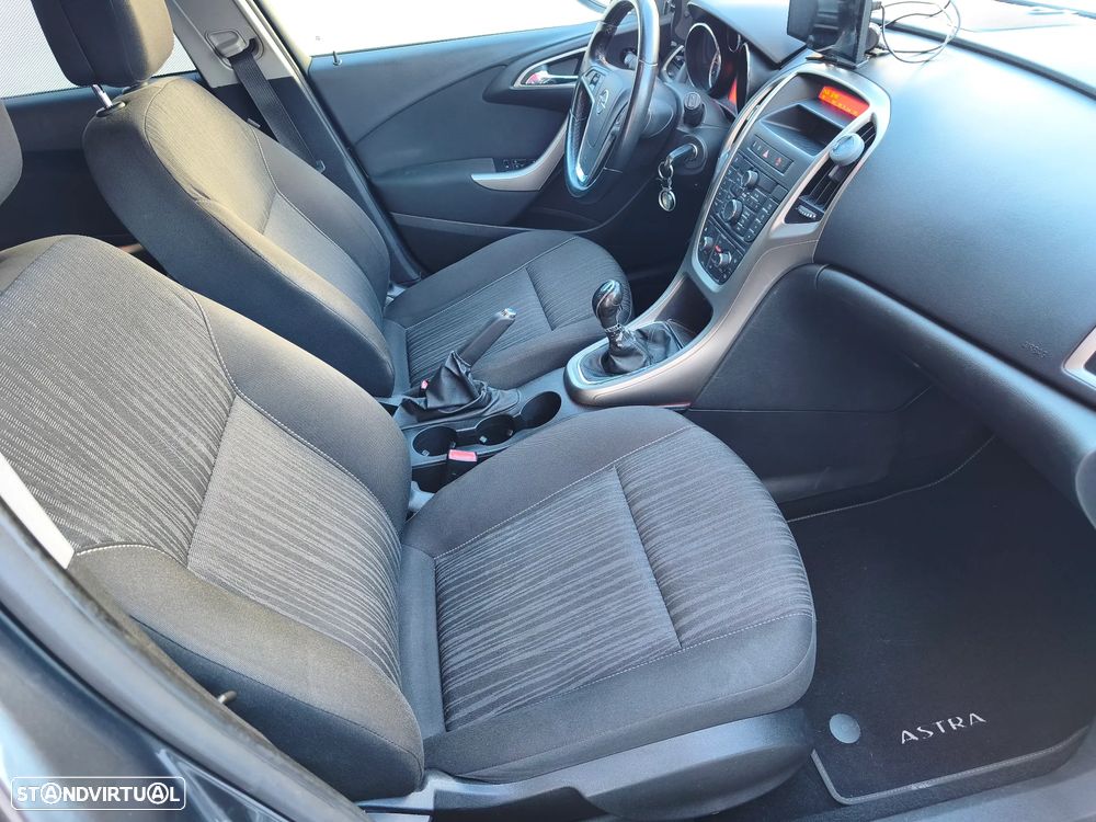 Opel Astra 1.7 CDTi Enjoy - 6