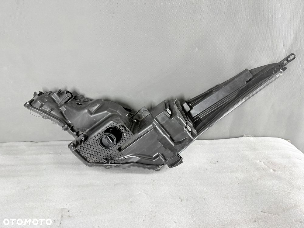 Reflektor Lampa przednia  prawa Toyota C-HR I 81110-F4170-00 - 10