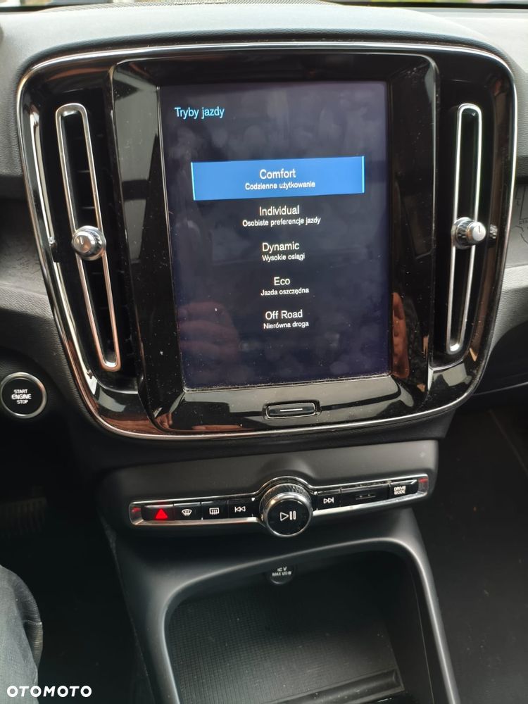 Volvo XC 40 D3 - 25