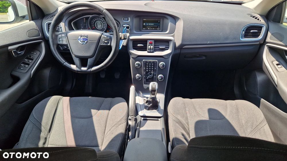 Volvo V40 D2 You - 12