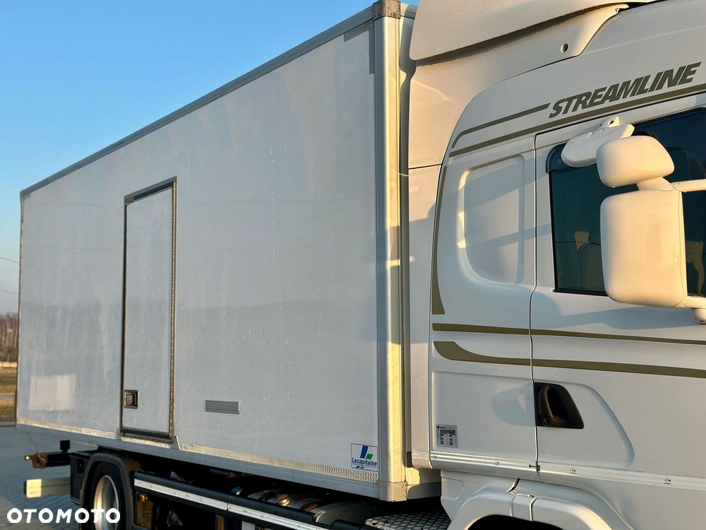 Scania G360 / IZOTERMA / 6.8 M DŁUGOŚCI / AUTOMAT / CAŁA NA PODUSZKACH / KLIMA POSTOJOWA / ELEKTRYCZNA ROLETA TYŁ / SYPIALKA - 15