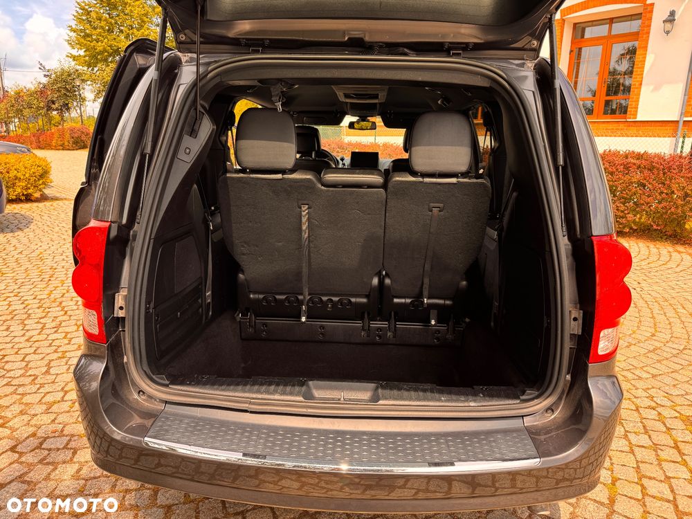 Dodge Grand Caravan 3.6 R/T - 12