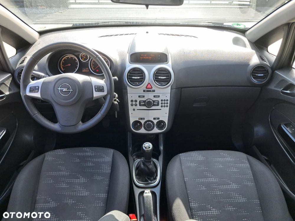 Opel Corsa 1.2 16V Edition / Active - 23