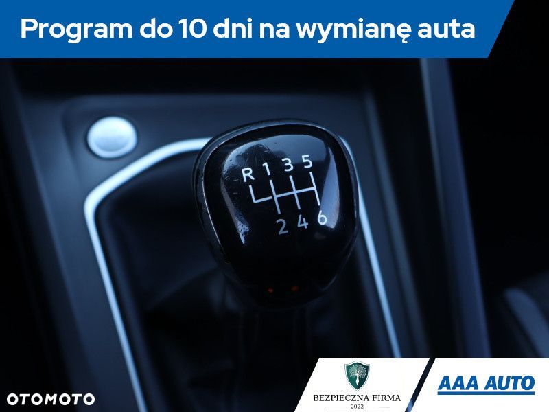 Volkswagen Golf - 19