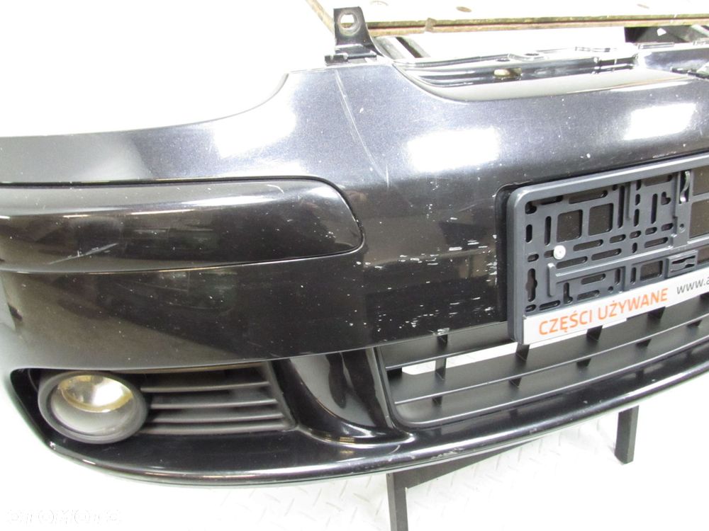 VW GOLF V 03-09 ZDERZAK PRZOD PRZEDNI Z HALOGENAMI LC9Z 1K0807217 - 7