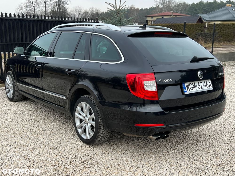 Skoda Superb 2.0 TDI 4x4 Elegance Outdoor DSG - 6