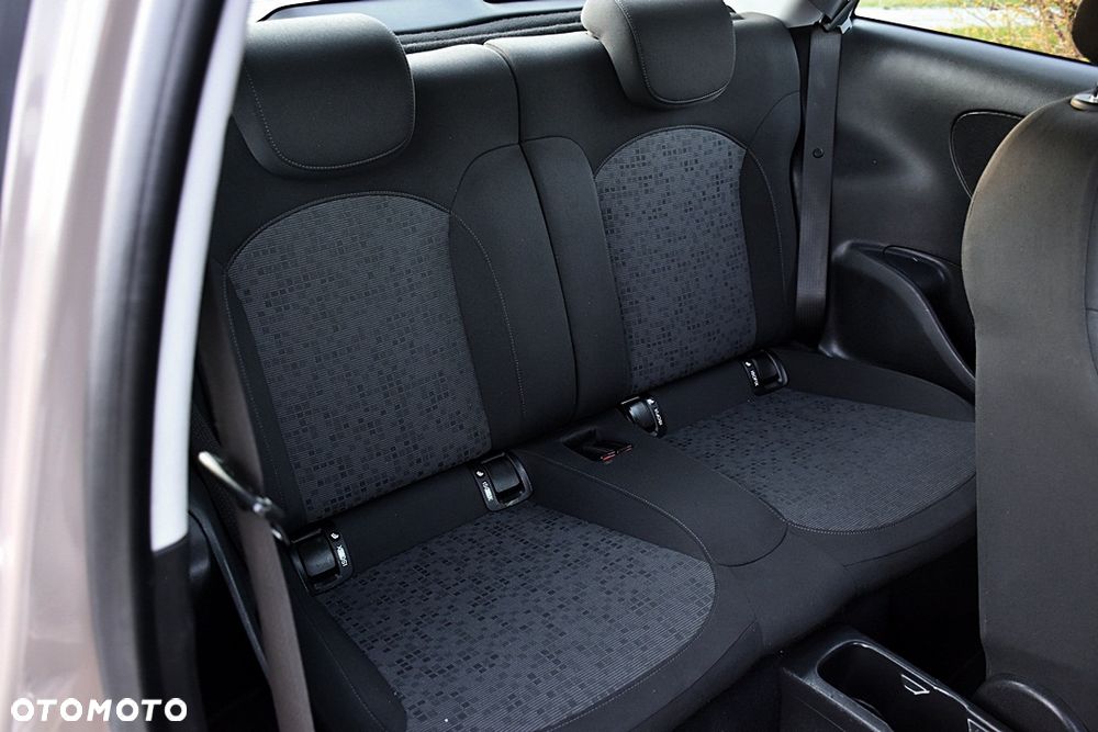 Opel Adam 1.2 S&S EU6 - 32